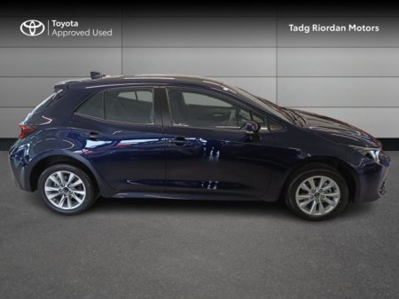 2024 Toyota Corolla HYBRID LUNA H/B €31,950