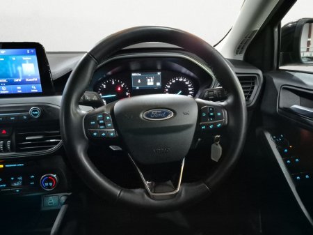 2022 Ford Focus - thumbnail 16
