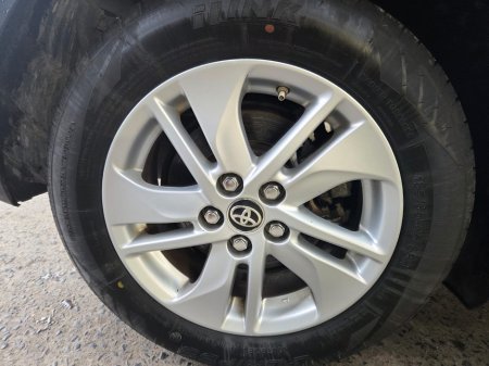 2022 Toyota Yaris - thumbnail 9