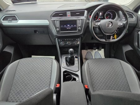 2017 Volkswagen Tiguan 2.0 TDI 150HP BMT Comfortline €18,950 thumbnail