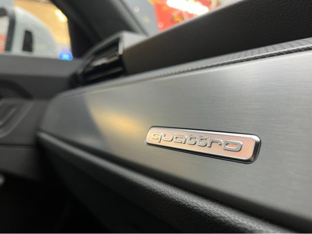 2024 Audi Q3 2024 AUDI Q3 35TDI QUATTRO S LINE 2.0 AUTOMATIC / CRUISE CONTROL / 360° PARKING CAMERA / ELECTRIC HEATED SEATS / PADDLE SHIFTERS / APPLE CARPLAY thumbnail