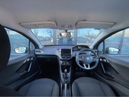 2019 Peugeot 208 - thumbnail 10