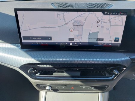 2025 BMW 3 Series - thumbnail 19