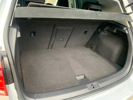 2014 Volkswagen Golf 1.4 TSI 150 BHP HIGHLINE DSG 5DR // LOW MILEAGE // GREAT CONDITION // REVERSE CAMERA, CRUISE AND PRIVACY GLASS // €10,950 thumbnail