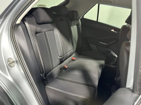 2025 Volkswagen T-Roc - thumbnail 11