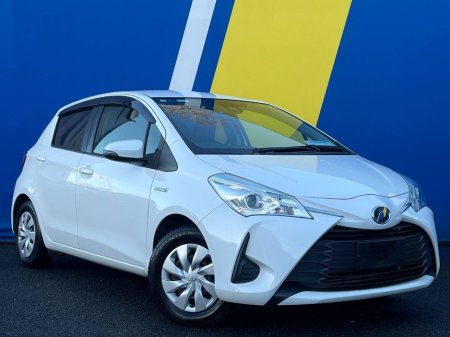 2019 Toyota Yaris 1.5 HYBRID // NEW 2 YEAR NCT // REVERSE CAMERA // DIGITAL CLIMATE CONTROL €12,900