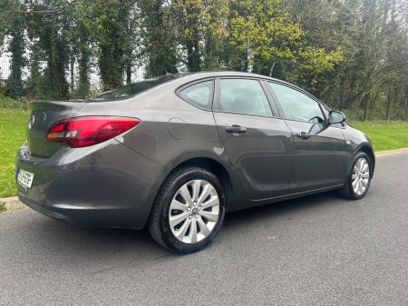 2015 Opel Astra - photo 2