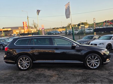 2018 Volkswagen Passat 2.0 TDI VIRTUAL DASH FULL LEATHER HEATED ELECTRIC SEATS SAT NAV CARPLAY ANDROID AUTO BLIND SPORT PARKING SENSORS SELF PARKING ASSIST 360 CAMERA €20,750 thumbnail
