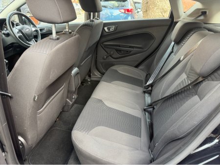 2014 Ford Fiesta - thumbnail 14