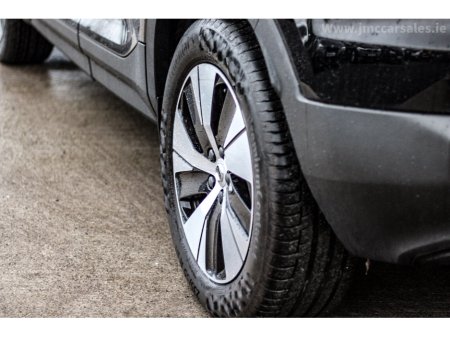 2022 Volvo XC40 T4 PHEV 211hp AT7 Plus bright €26,950 thumbnail