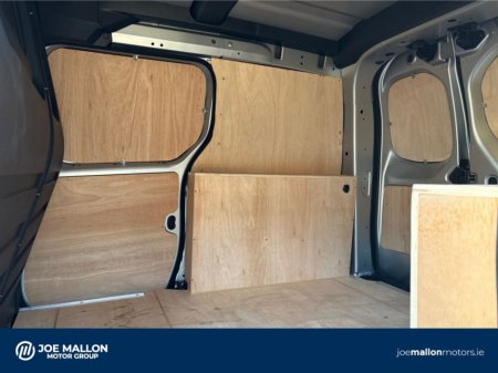 2025 Renault Kangoo - thumbnail 10