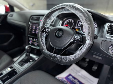 2017 Volkswagen Golf 1.2 TSI €12,999 thumbnail