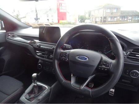 2019 Ford Focus ST-LINE 1.0 ECOBOOST 125 125PS 4DR €18,450 thumbnail