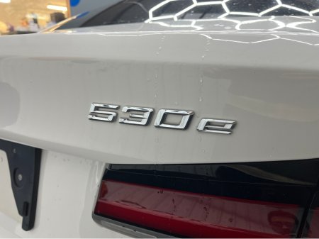 2021 BMW 5 Series - thumbnail 7