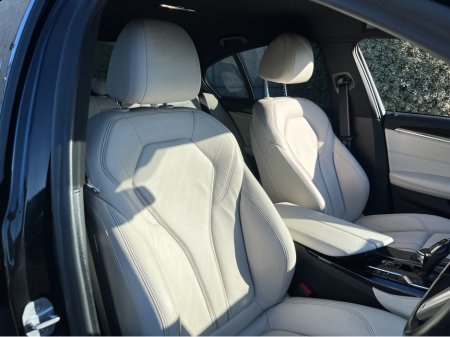 2021 BMW 5 Series - thumbnail 10