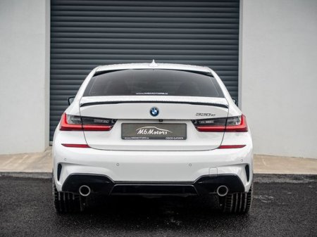 2022 BMW 3 Series - thumbnail 4