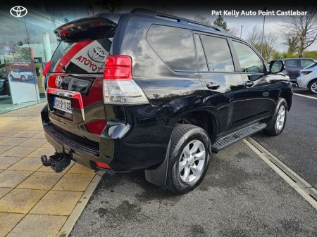 2013 Toyota Landcruiser - view 2