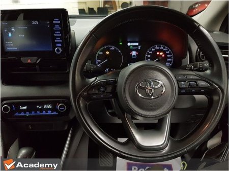 2022 Toyota Yaris Hybrid Luna 4DR Auto €19,490 thumbnail