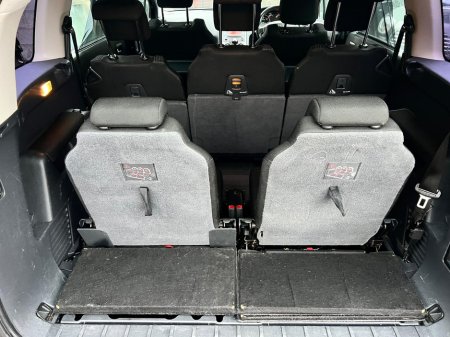 2011 Peugeot 5008 SX 1.6 HDI 112 7S EURO 5 E5 5DR €3,350 thumbnail