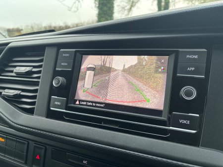 2021 Volkswagen Transporter  €18,998 thumbnail