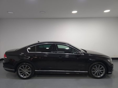 2015 Volkswagen Passat  €15,950 thumbnail