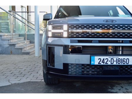 2024 Hyundai Santa Fe 1.6 PHEV 4WD Calligraphy €62,995 thumbnail