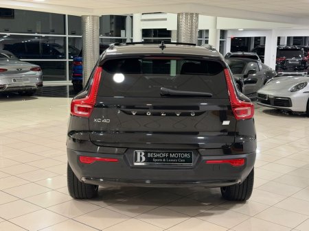 2023 Volvo XC40 - thumbnail 4