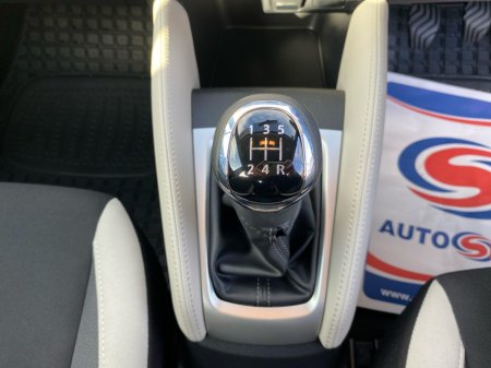 2019 Nissan Micra - thumbnail 17