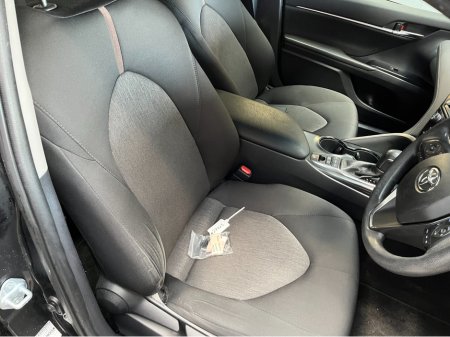 2020 Toyota Camry 2020 TOYOTA CAMRY X 2.5 AUTOMATIC / CRUISE CONTROL / REVERSE CAMERA AND MORE thumbnail