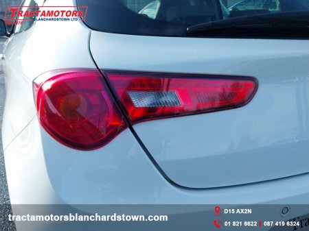 2015 Alfa Romeo Giulietta SUPER 1.4 AUTOMATIC €10,999 thumbnail