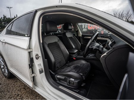 2019 Volkswagen Passat 2019 VW Passat Highline Auto/High spec/1yr warrant €25,888 thumbnail