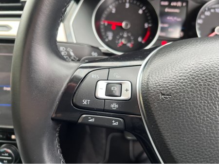 2019 Volkswagen Passat - thumbnail 23