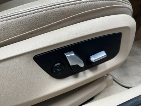 2017 BMW 5 Series - thumbnail 11