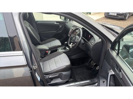 2020 Volkswagen Tiguan R-LINE TECH TDI S- DSG €33,500 thumbnail