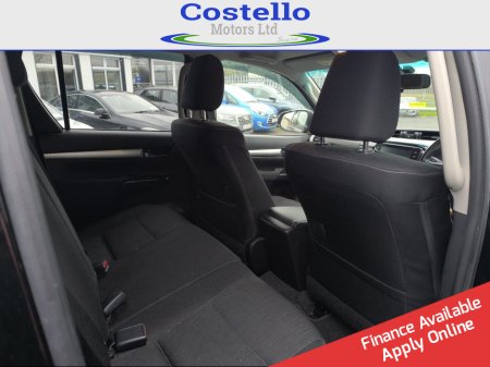 2021 Toyota Hilux 2.4 DOUBLE CAB SR5 4DR €36,000 thumbnail
