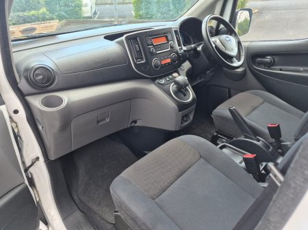 2021 Nissan NV200 - thumbnail 10