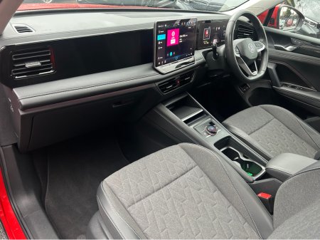 2025 Volkswagen Tiguan Match Edition + Low Mileage Tsi -PHEV S-Automatic / DSG - Beautiful SUV - Top Trade-ins & Great Finance €42,950 thumbnail