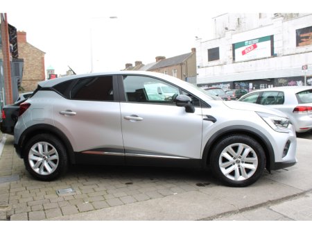 2021 Renault Captur - thumbnail 4