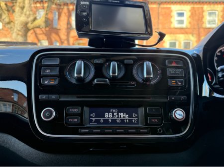 2013 Volkswagen up! - thumbnail 16