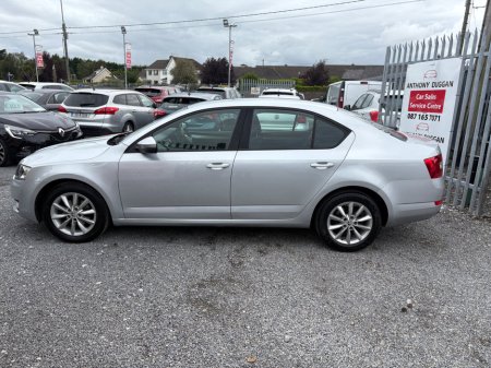 2016 Skoda Octavia COMBI AMBITION 1.6TDI 110HP DSG €10,950 thumbnail