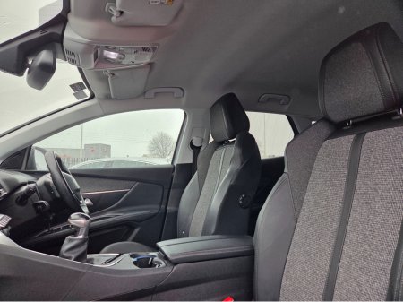 2019 Peugeot 3008 ALLURE 1.2 **  IRISH CAR ** HIGH SPEC MODEL ** REVERSE CAMERA ** HALF LEATHER ** ANDROID AUTO/APPLE CARPLAY ** LANE ASSIST **  2 KEYS ** €17,995 thumbnail