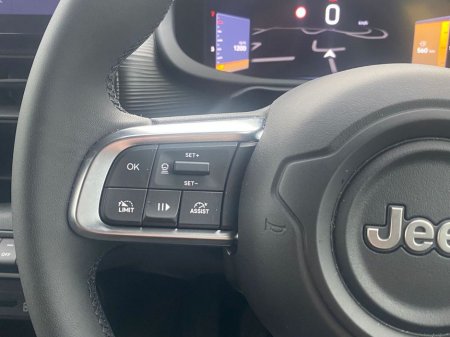 2025 Jeep Avenger 1.2 100HP Altitude €28,895 thumbnail