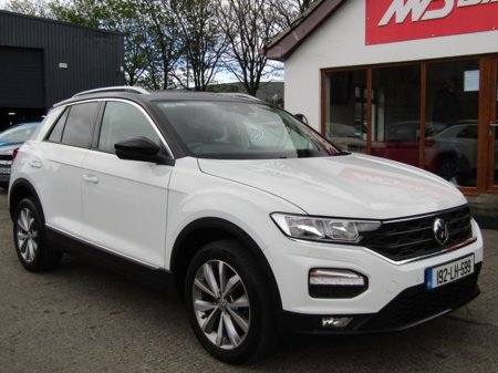 2019 Volkswagen T-Roc - view 2