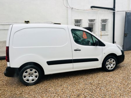 2017 Peugeot Partner  €6,450 thumbnail