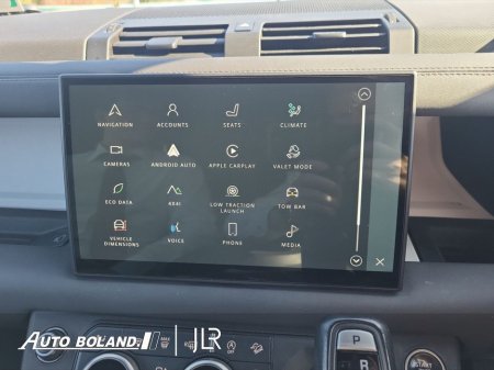 2025 Land Rover Defender - thumbnail 4