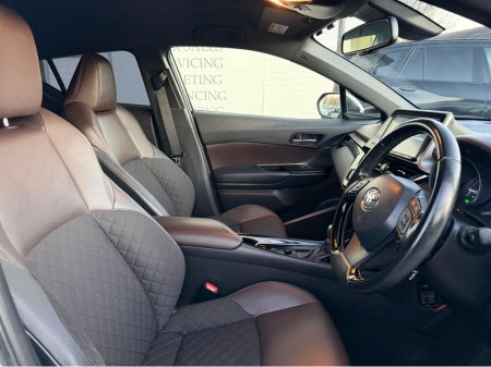 2017 Toyota C-HR (171) 1.8 HYBRID SPORT AUTO €19,450 thumbnail