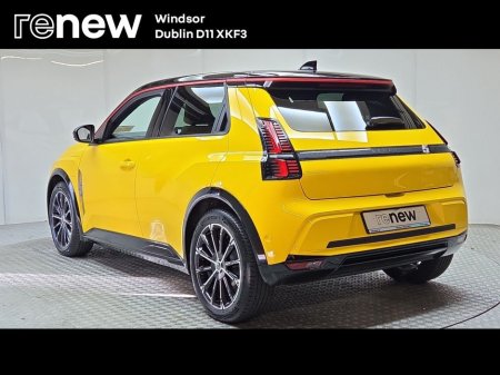 2025 Renault 5 EV52 150hp Iconic €32,995