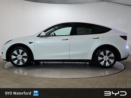 2024 Tesla Model Y - thumbnail 6