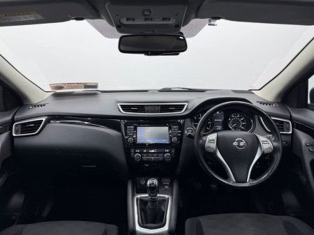 2017 Nissan Qashqai 1.5 DSL SV PREMIUM €14,950 thumbnail