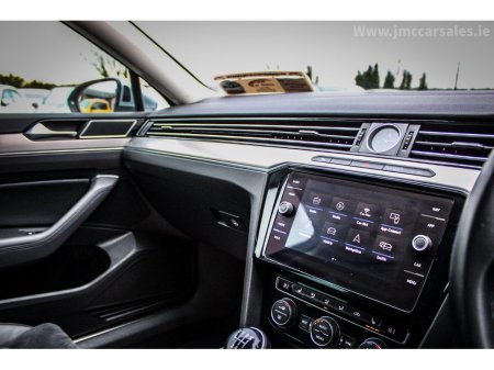 2018 Volkswagen Passat 1.6 TDI 120HP Highline €21,995 thumbnail